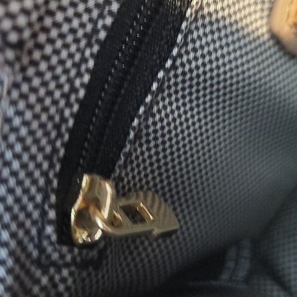 MADISON WEST Mauve/Tan Mini to Convertible Chain Crossbody Bag - Picture 11 of 15